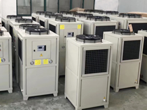 油冷機品牌注意操作不當引起的一系列問題